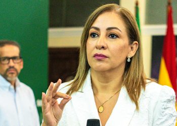 Camacho asegura que Santa Cruz marca un «antes y un después» con la posesión de la nueva directora del INRA