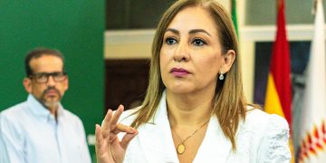 Camacho asegura que Santa Cruz marca un «antes y un después» con la posesión de la nueva directora del INRA